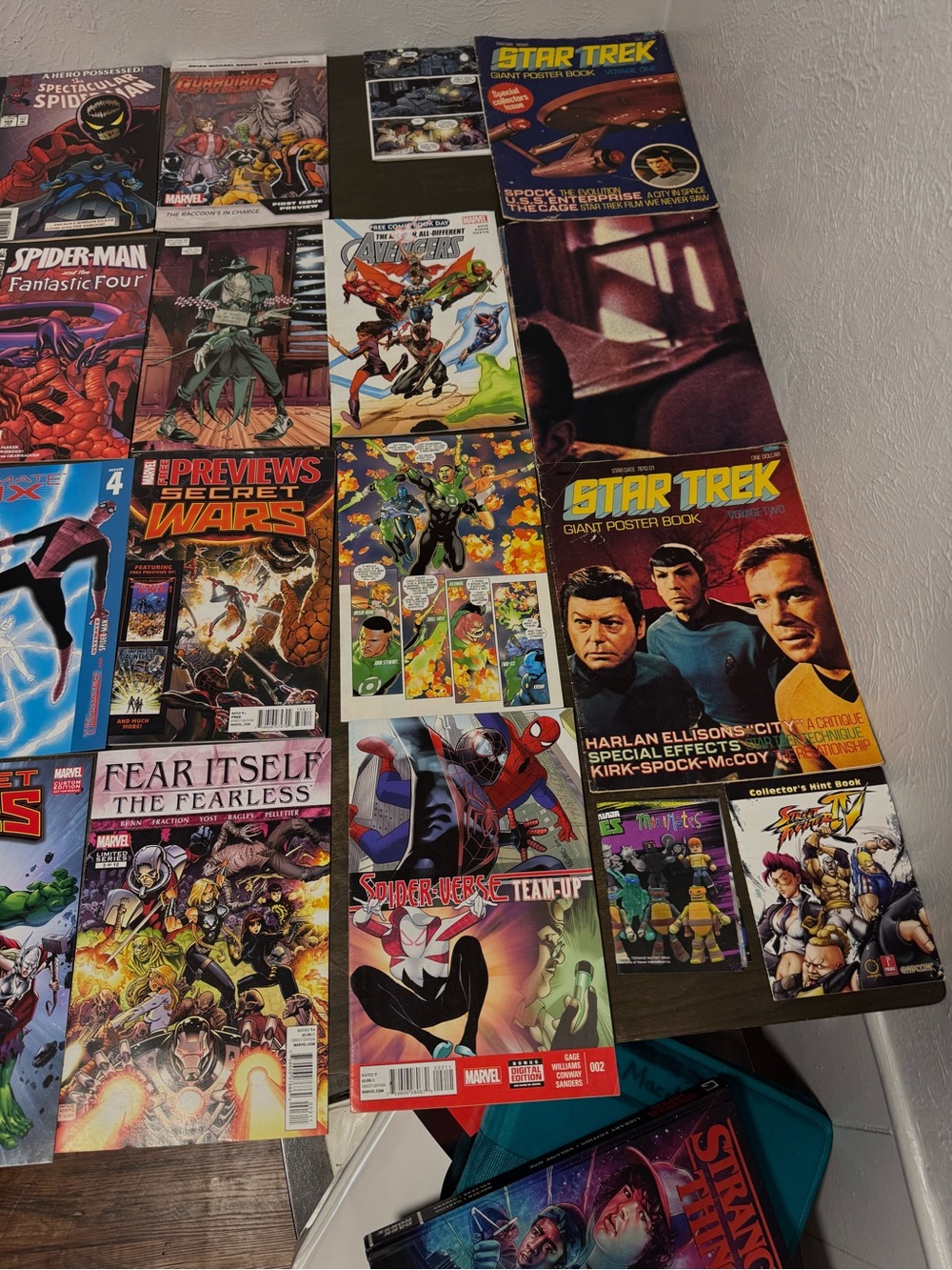 Comics on Table - Picture 5 of 5